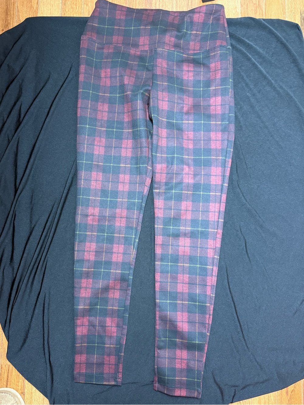 Zenana Outfitters Plaid Stretch Leggings in Pink & Navy